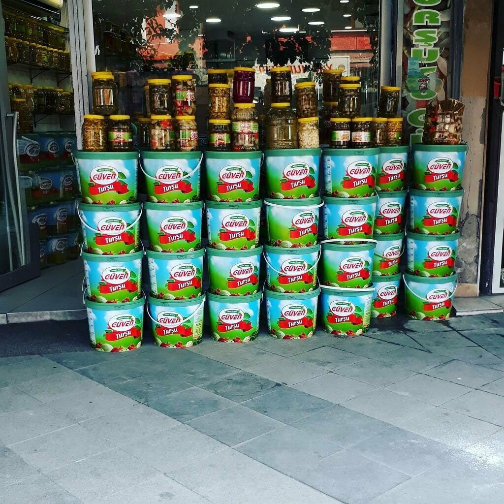 Farmers' market Pickle Maker Guven, Akhisar, photo