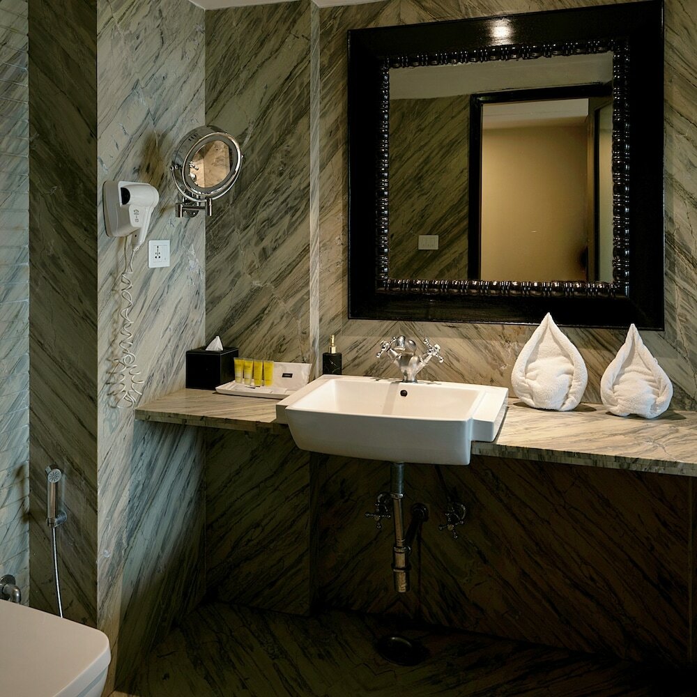 Фото Отель EllBee Ganga View