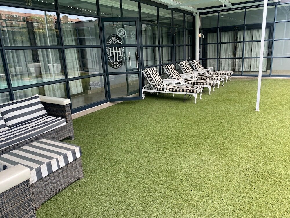 Фото The Halfway House Hotel