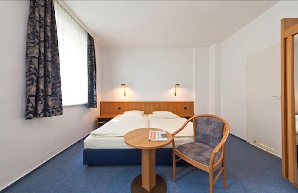 Фото Centrum Hotel Commerz am Bhf Hamburg Altona