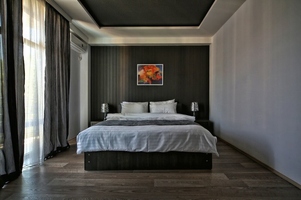 Фото Continental Hotel