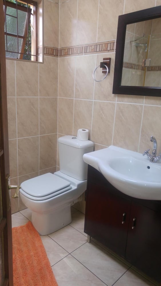 Фото Maple's Guest House