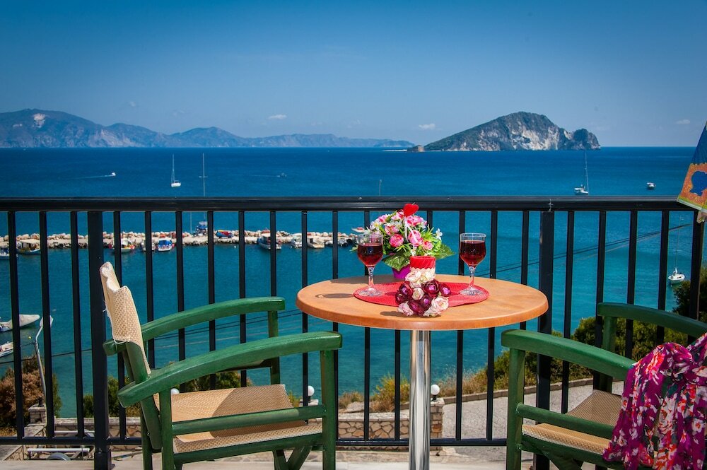 Фото Karmiris Studios