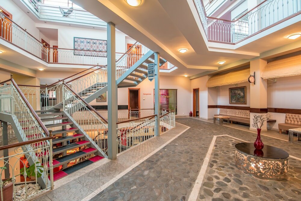 Фото отеля 2