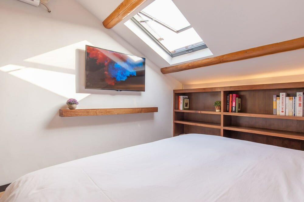 Фото Hangzhou Backlighting Inn