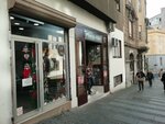 Želim i tačka (Toplicin Venac Street, 5) ، متجر ملابس