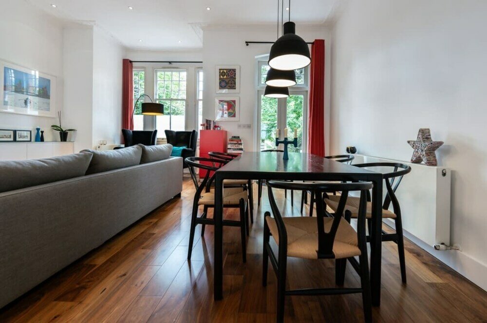 Фото The Clapham Crib - Spacious 4bdr House With Patio