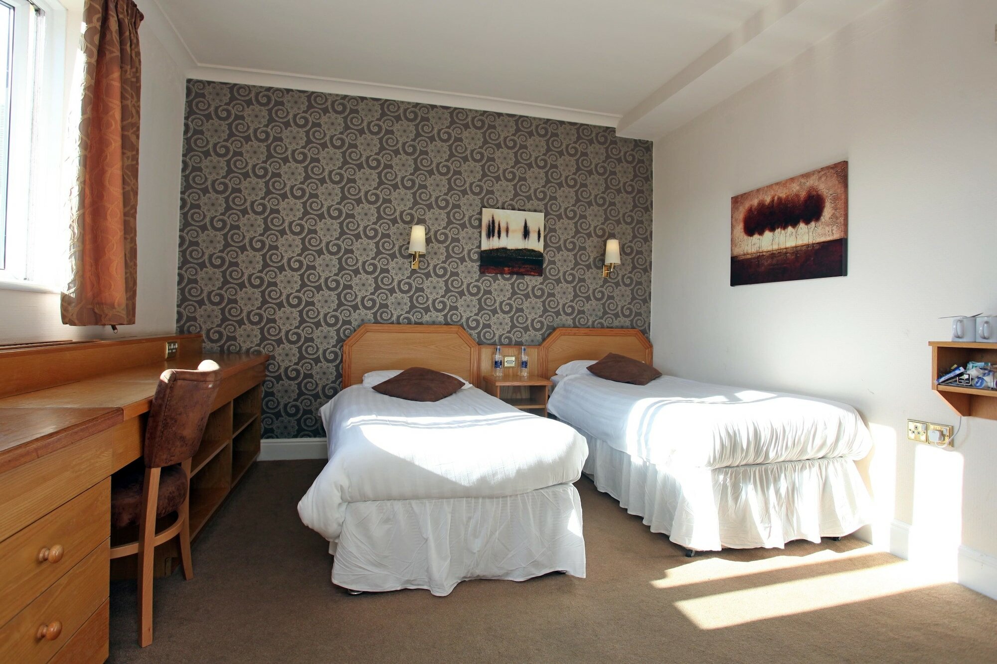 Фото Half Moon, Sherborne by Marston's Inns