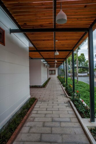 Гостиница Trieu Khang Hotel в Камрани