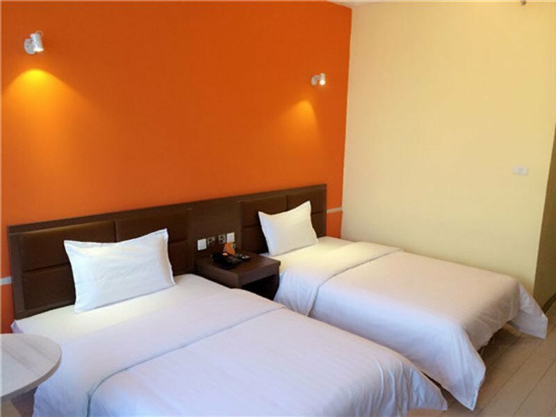 Фото 7 Days Inn Harbin Railway Station Zhanqian Square Branch