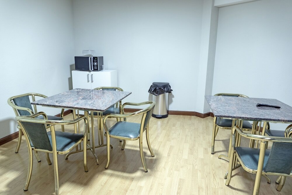 Фото Hostal Alda Palencia Plaza