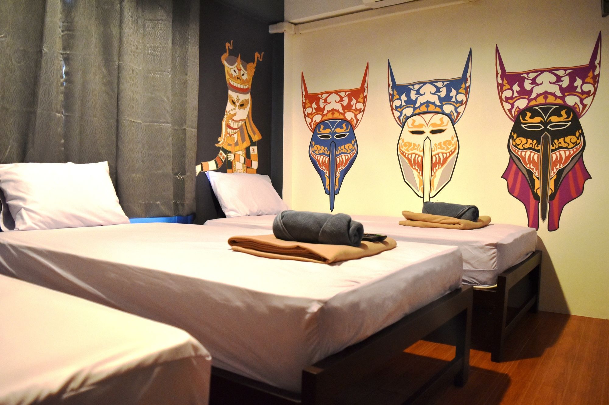 Фото Hide Bangkok Hostel