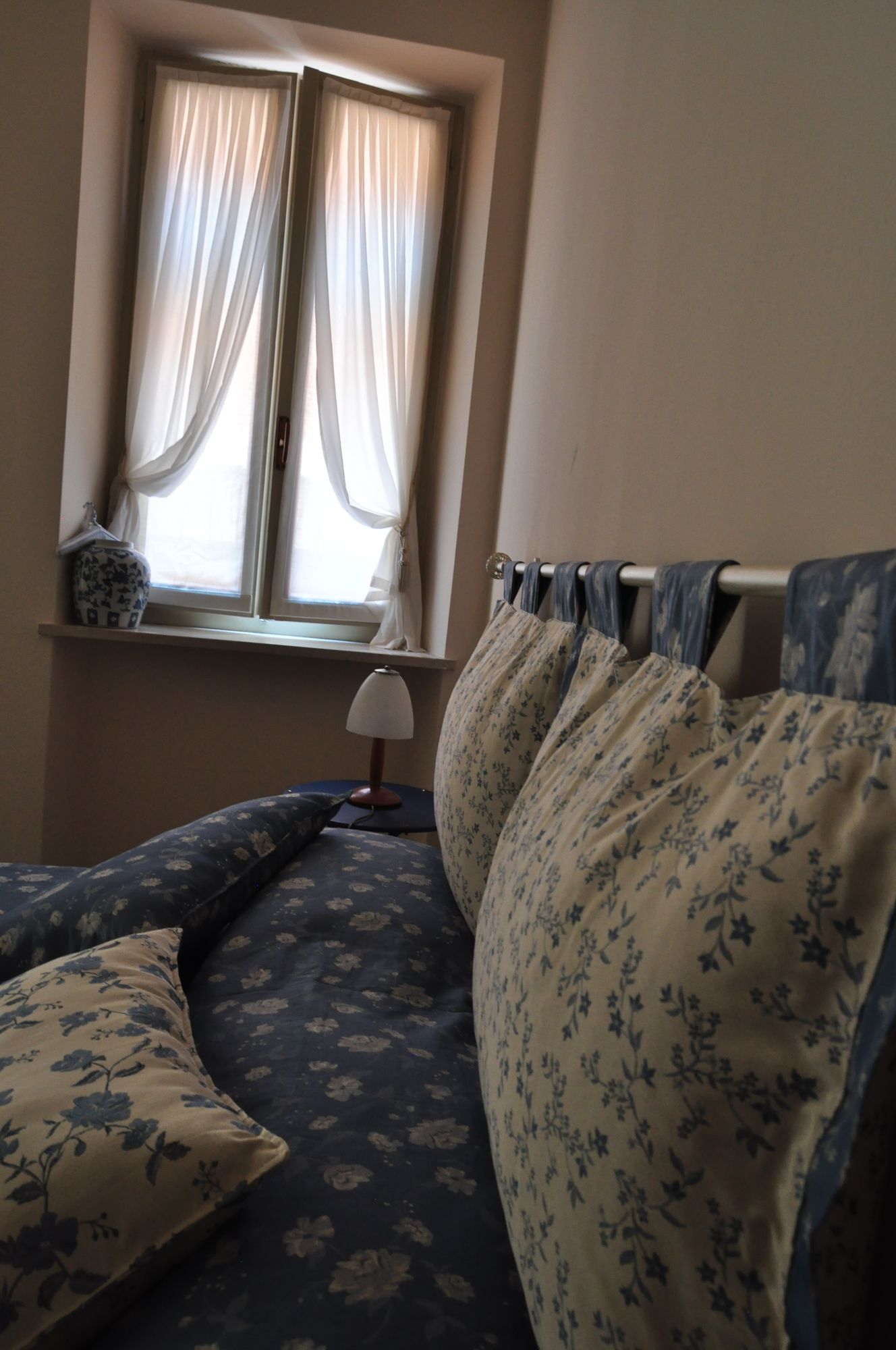 Фото Le Finestre Sul Borgo Rooms