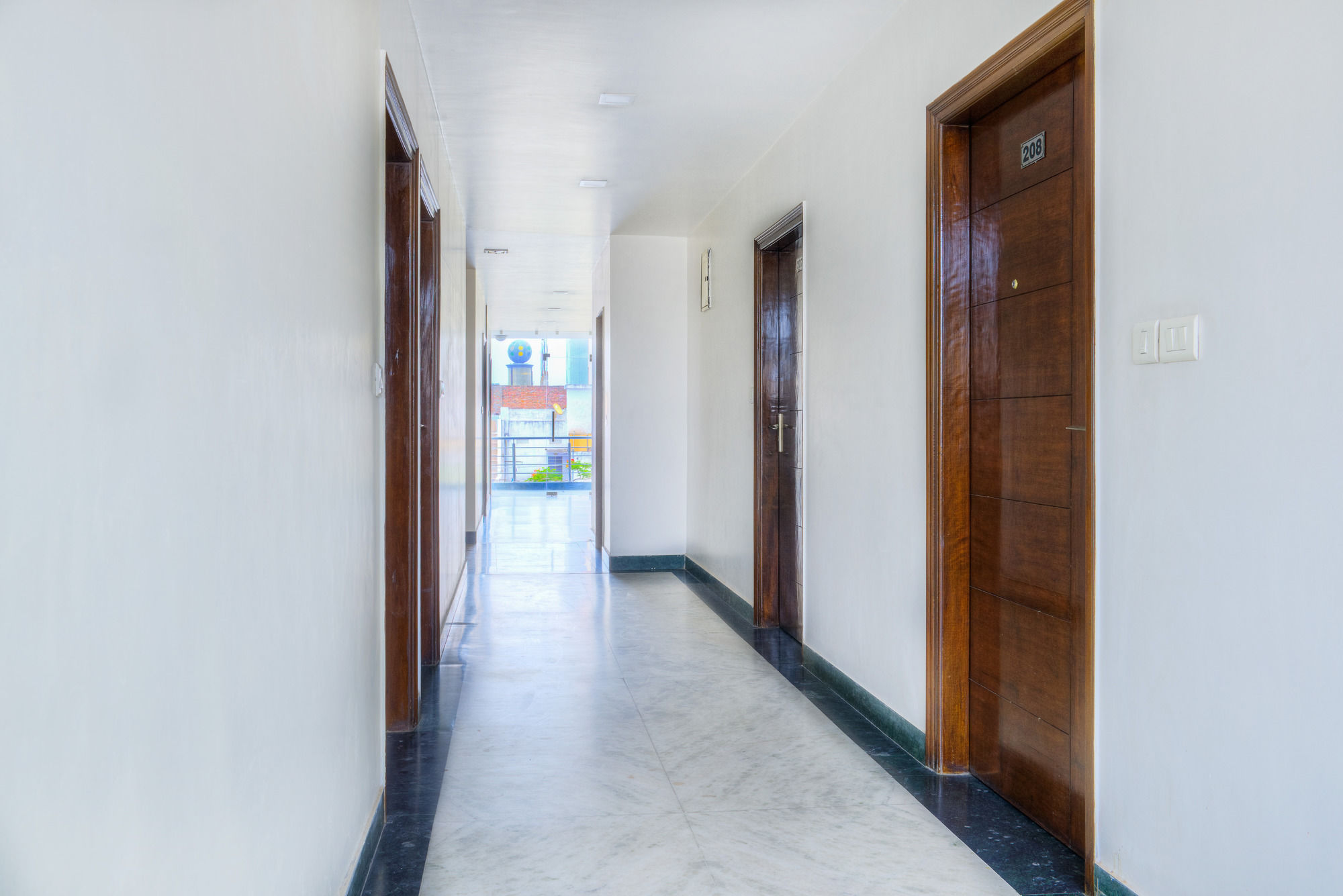Фото Hotel Corporate Inn