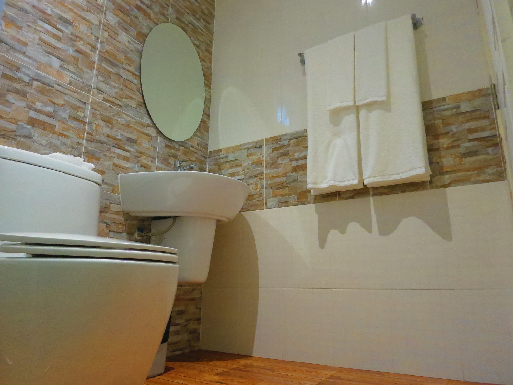 Фото Winrisa Place