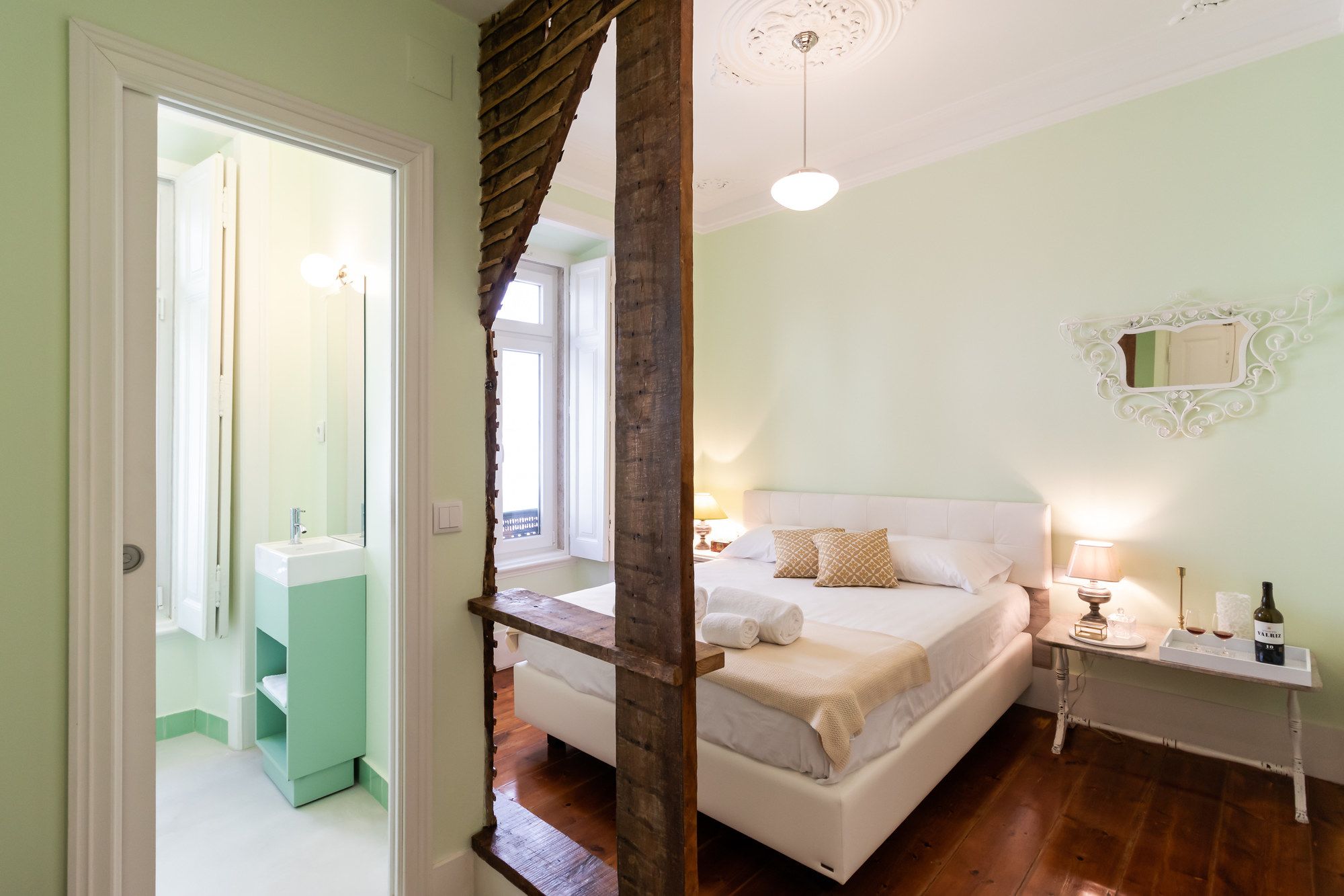 Фото 1898 Home & Suites