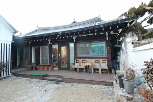 Гостиница Jeonju Hanok Village Eunhaengro 86.2 в Чонджу