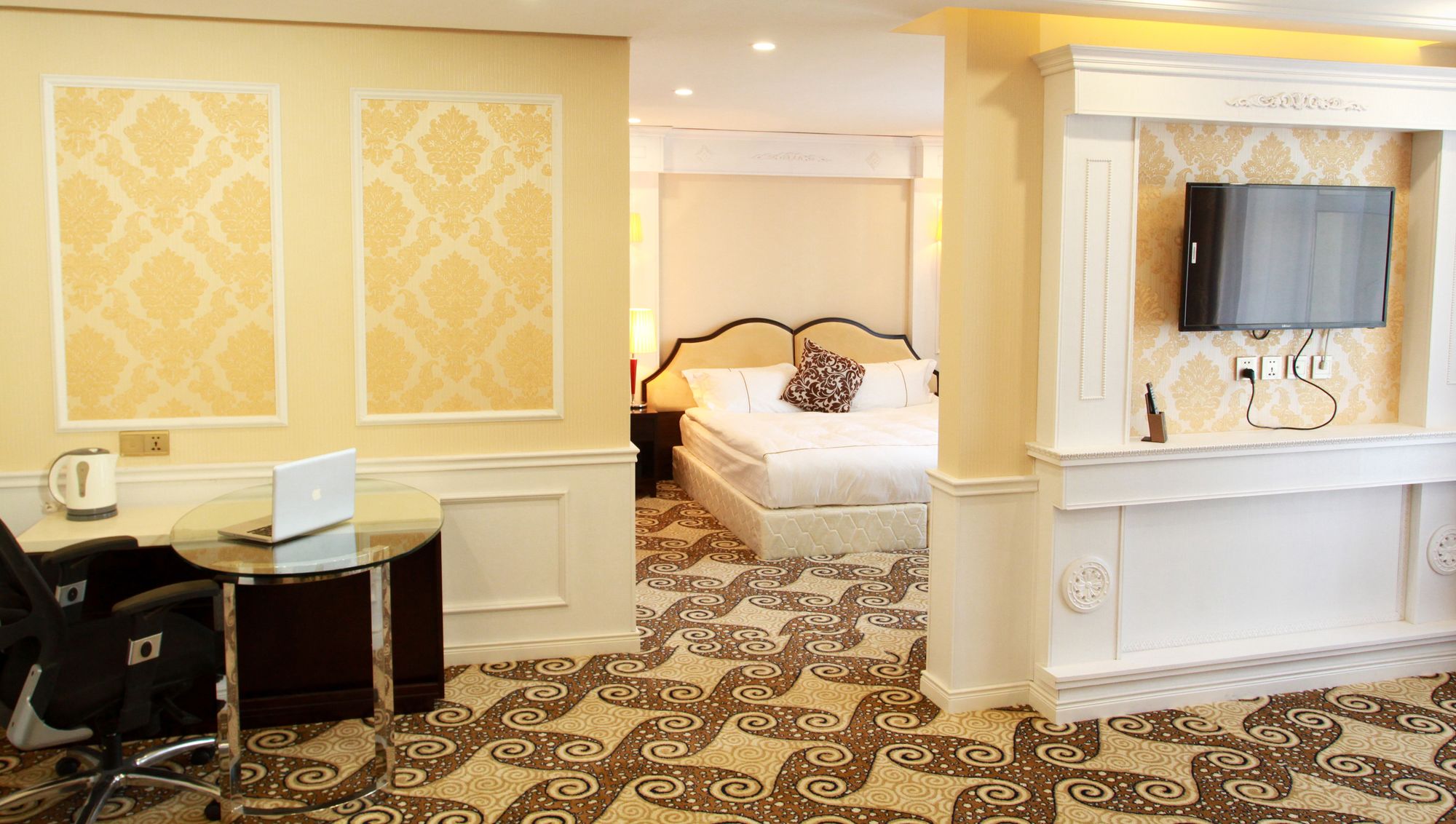 Фото Royal House Hotel 2