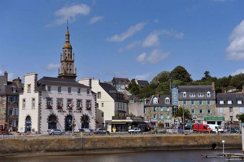 Внешний вид отеля Hotel Le Benhuyc в Биник-Этабль-сюр-Мере, фото 4