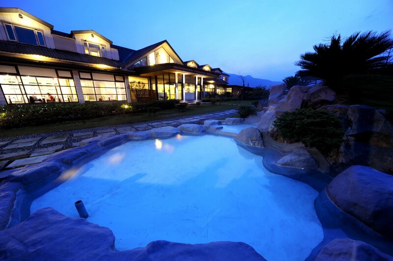 Гостиница Chat Hot Spring Resort