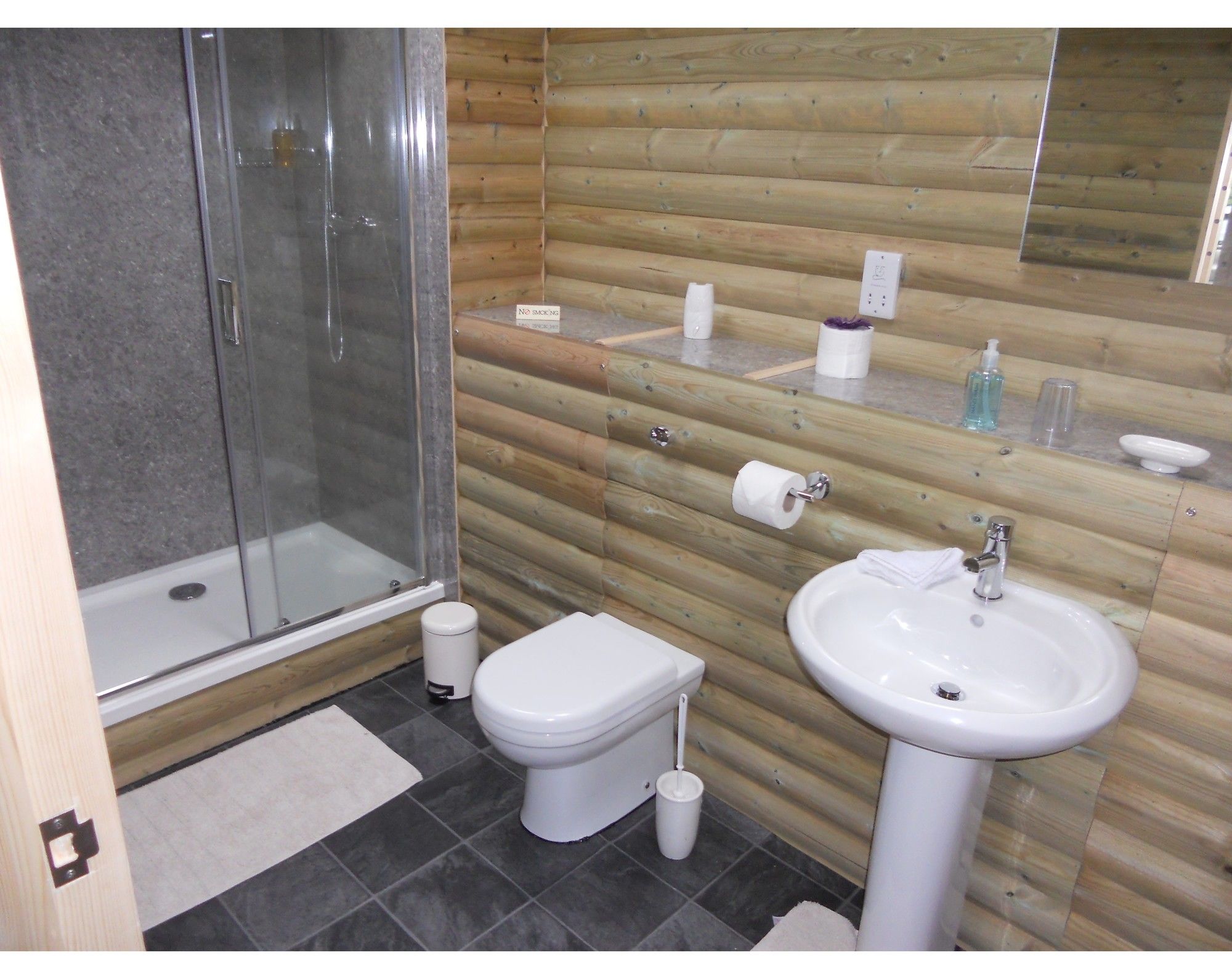 Фото The Elms Guest House