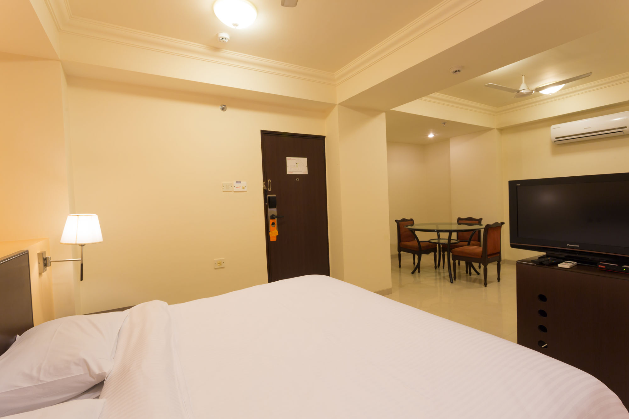 Фото Ginger Hotel Thane