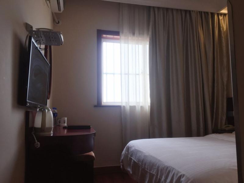 Фото GreenTree Inn Shanghai Hongqiao Hub Convention Center Jinghua Road Shell Hotel