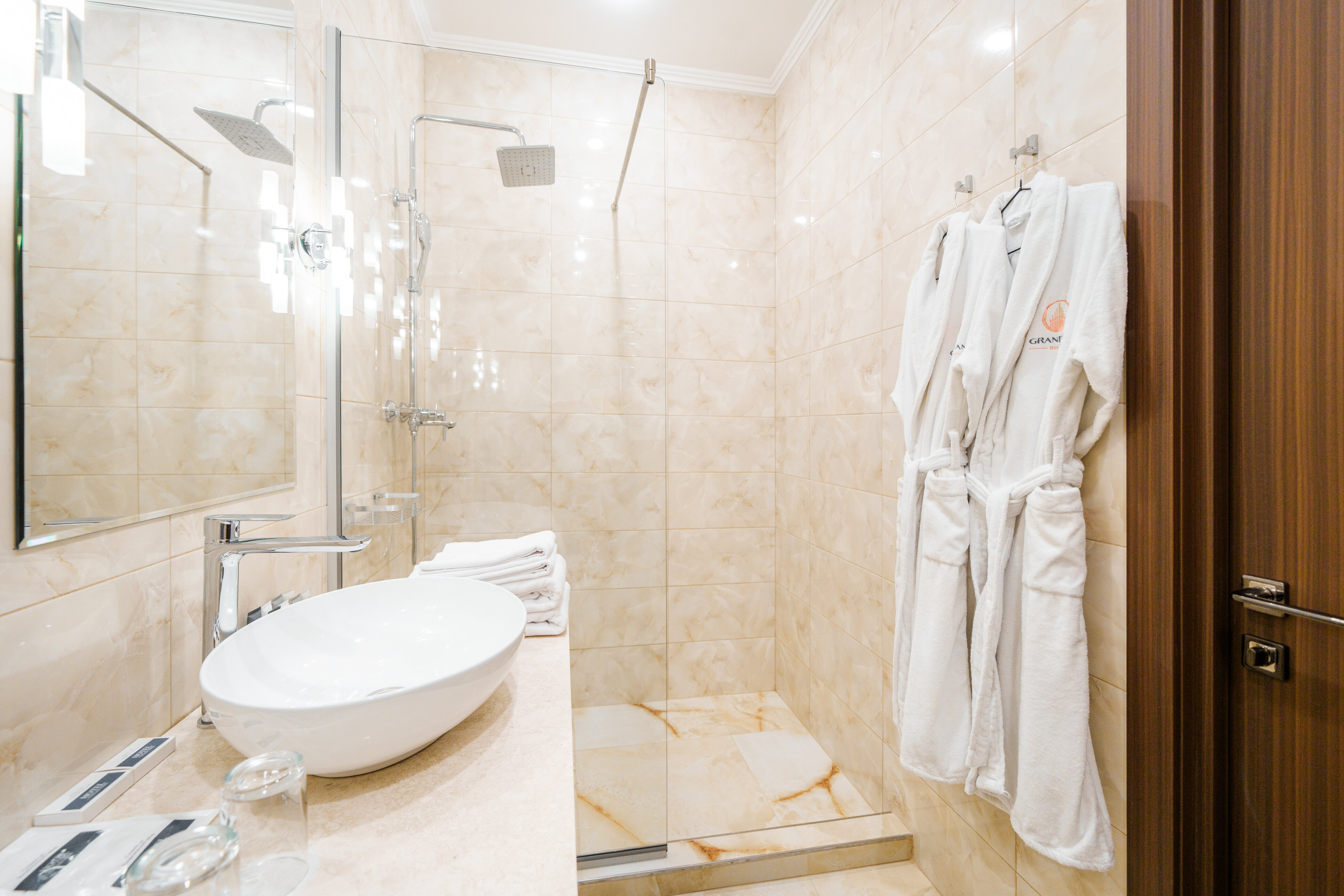 Фото Grand Yan Hotel