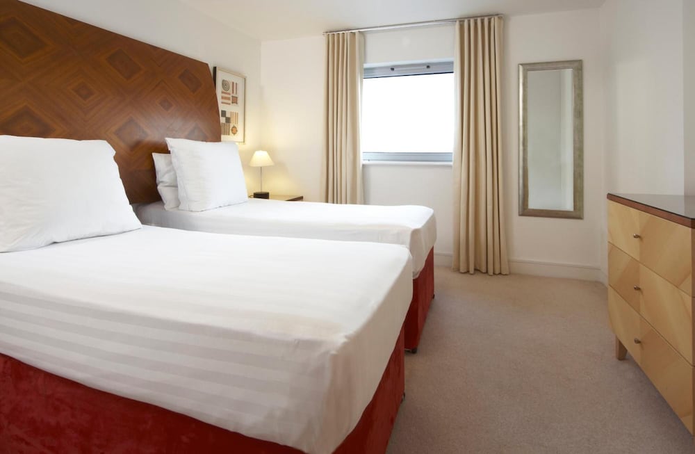 Фото Marlin Apartments Stratford