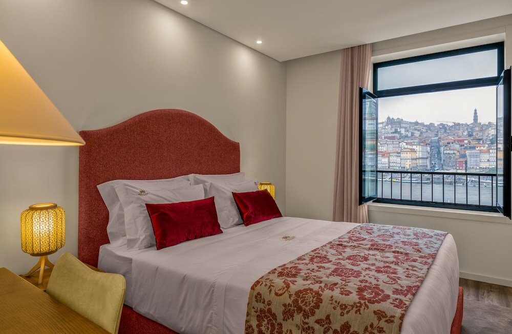 Фото 296 Heritage Apartments