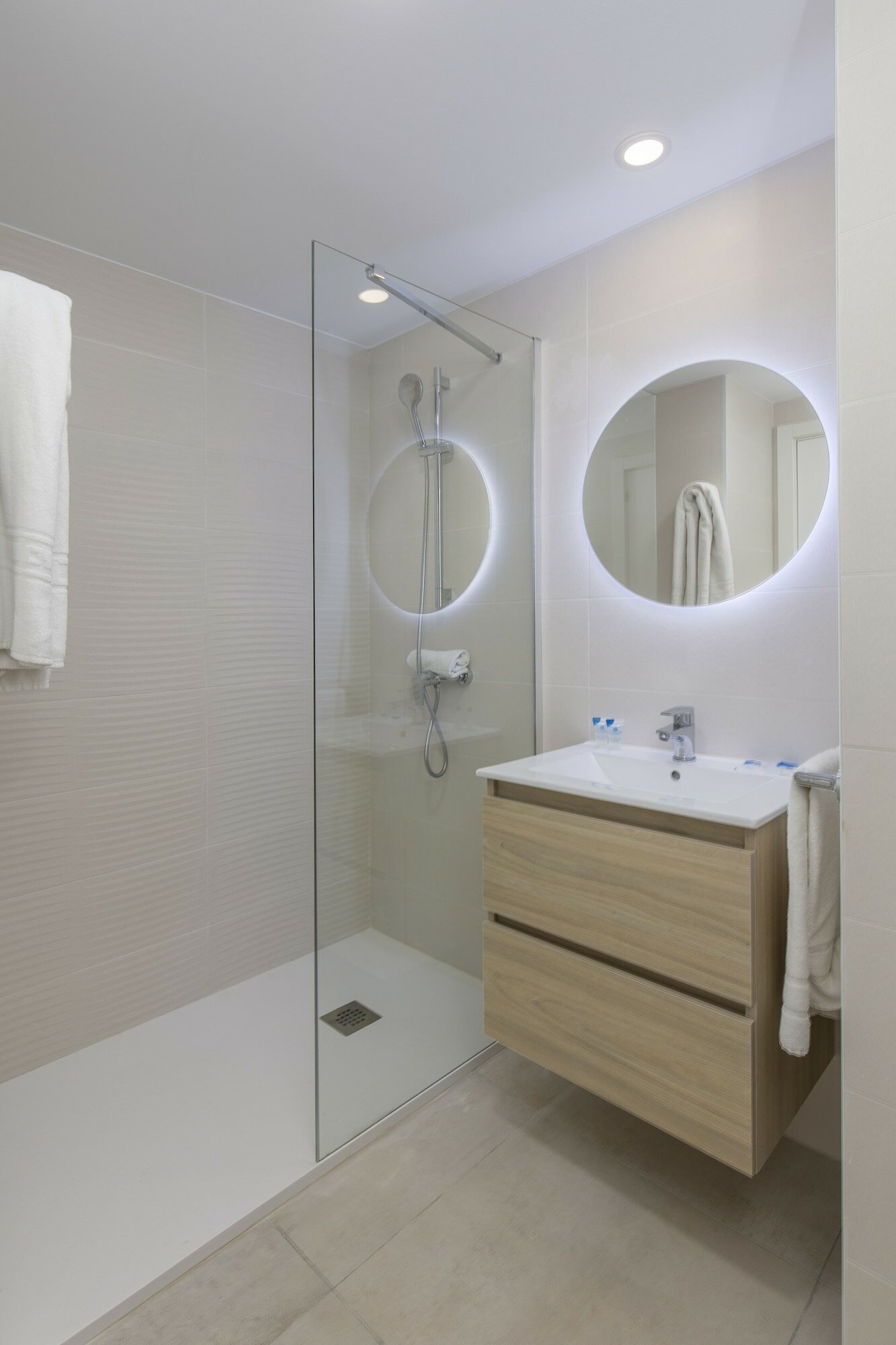 Фото Aparthotel Bcl Levante Beach