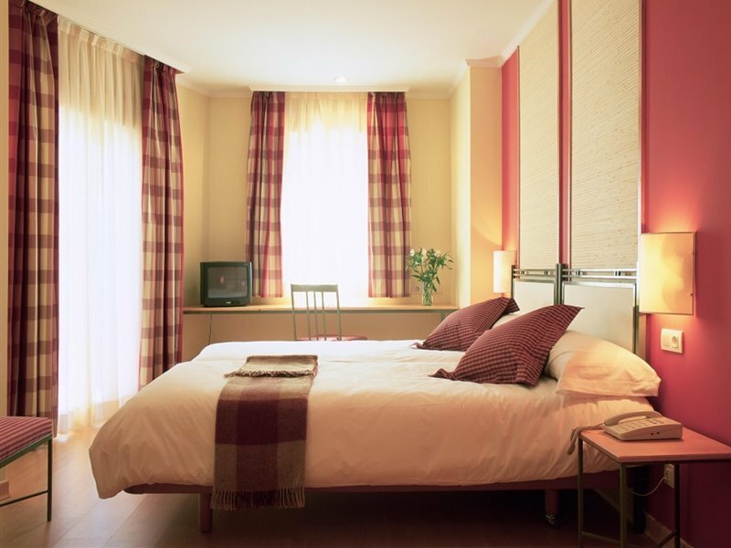 Фото Hotel Indigo Madrid - Princesa, an Ihg Hotel