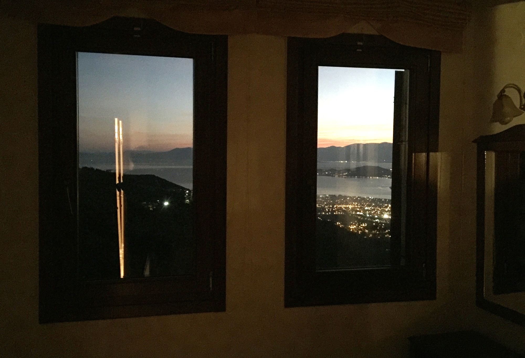 Фото Archontika Karamarlis