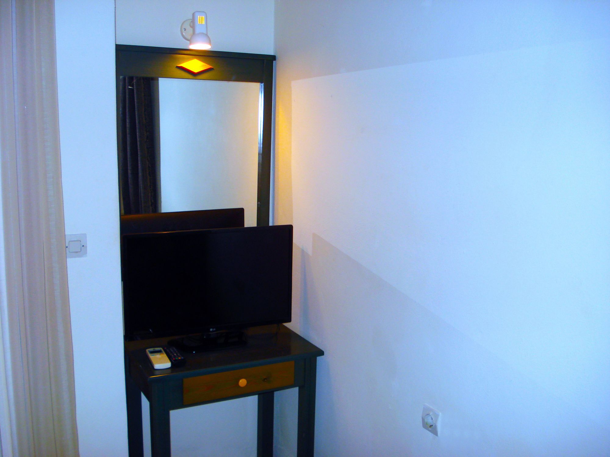 Фото Elina Apartments Gouves