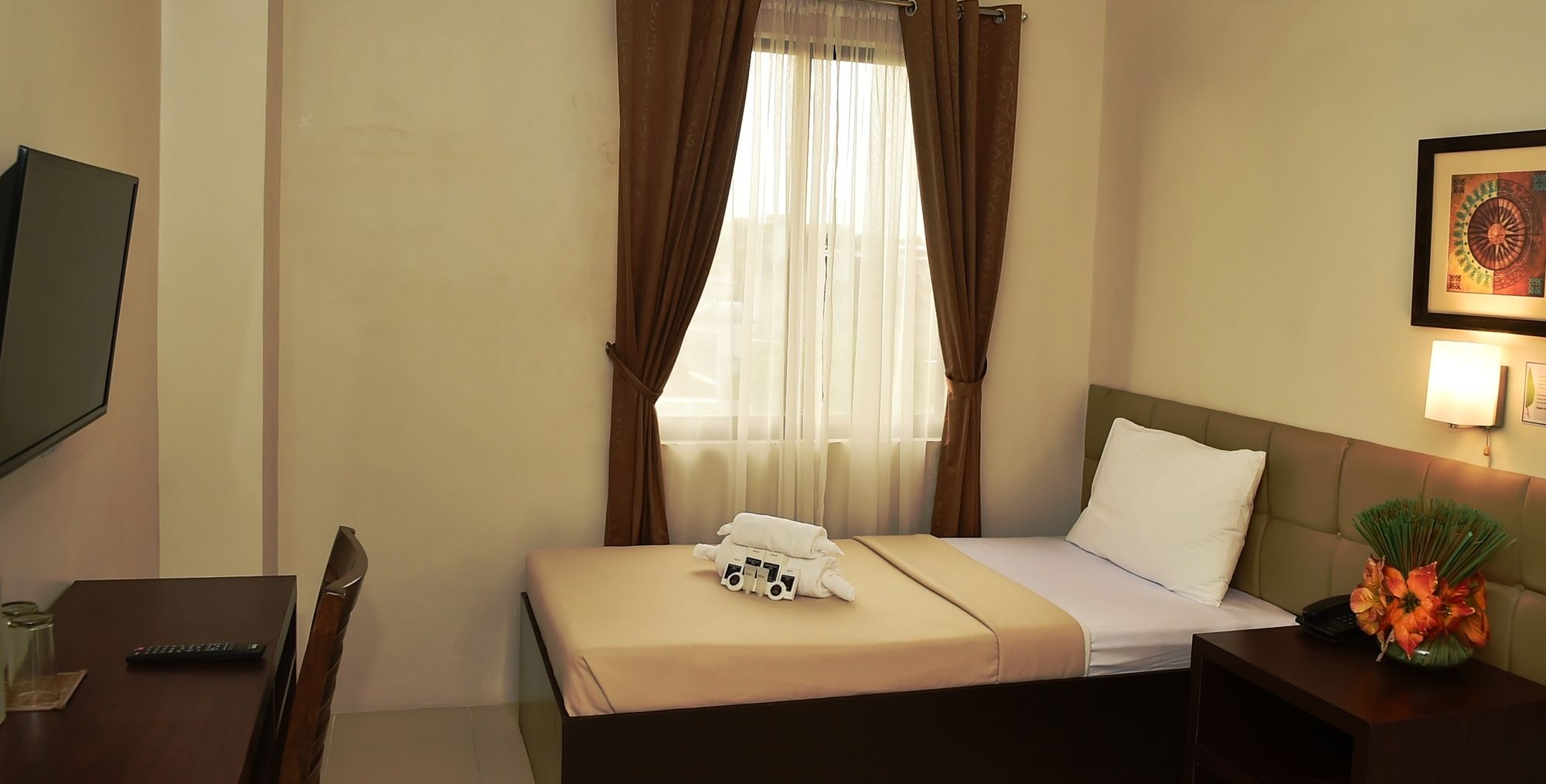 Фото Columbus Plaza Hotel