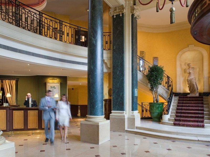 Фото отеля 2