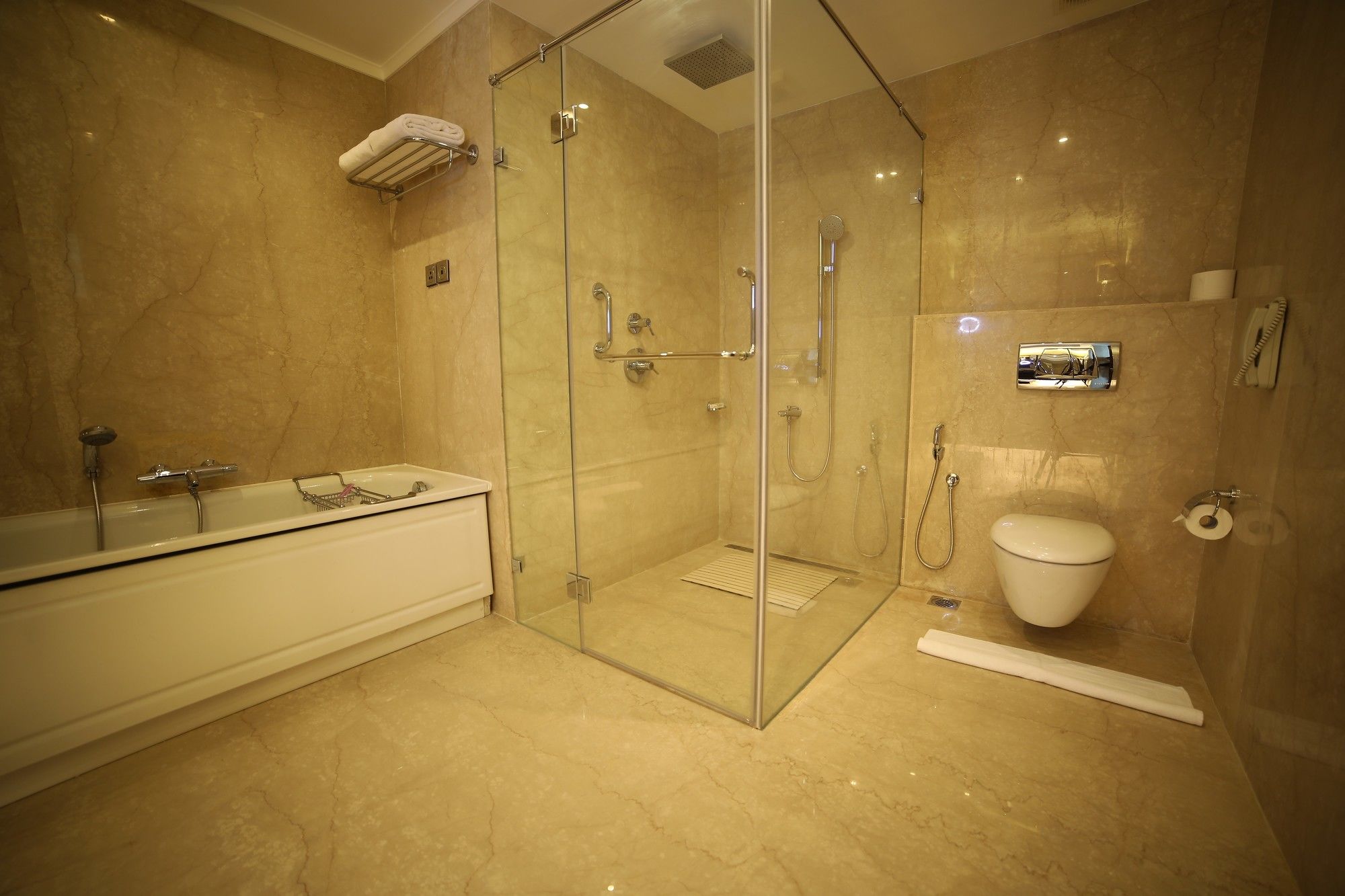 Фото Ramada Plaza by Wyndham Chennai