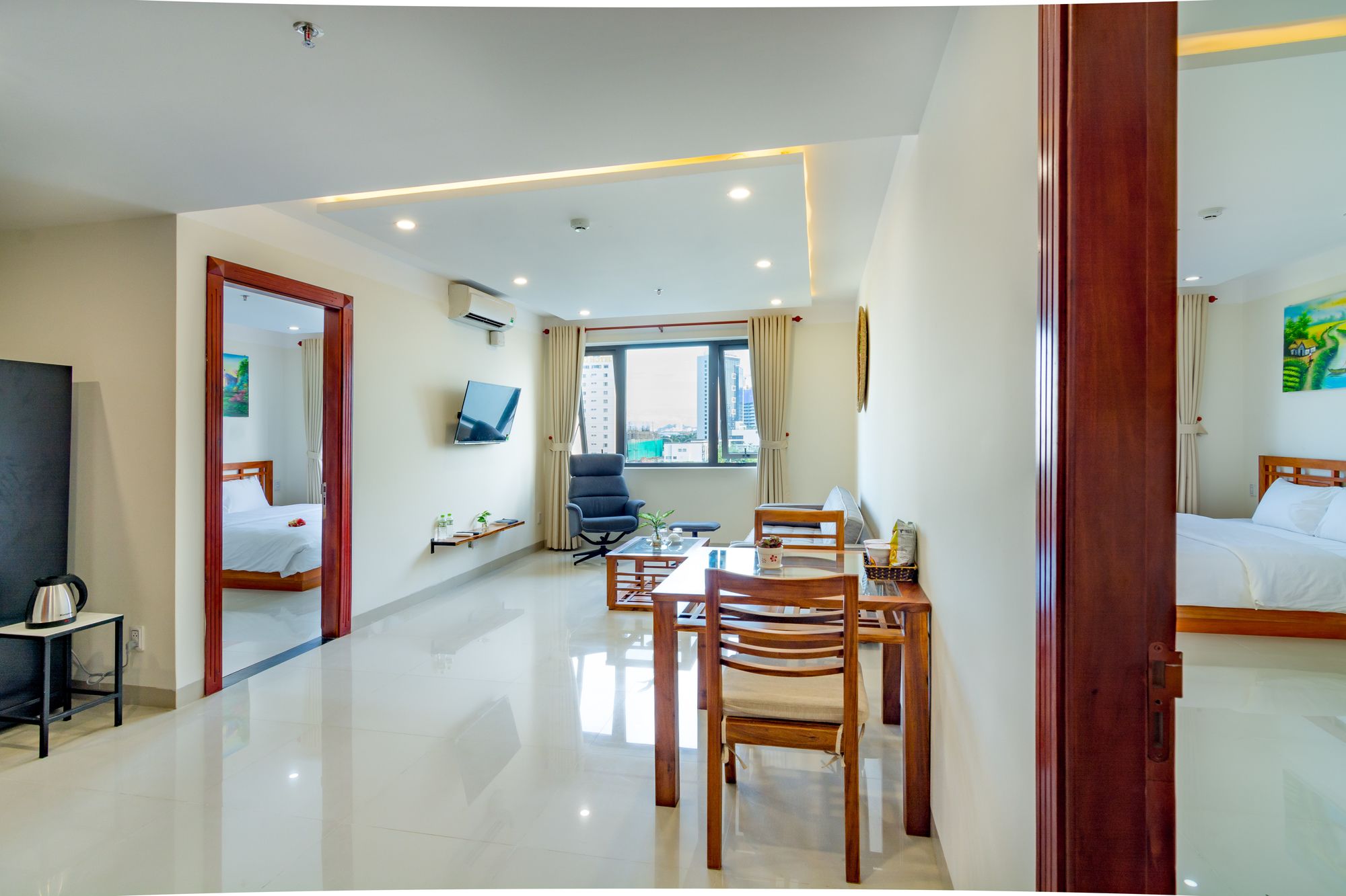 Фото Salamander Hotel and Apartment