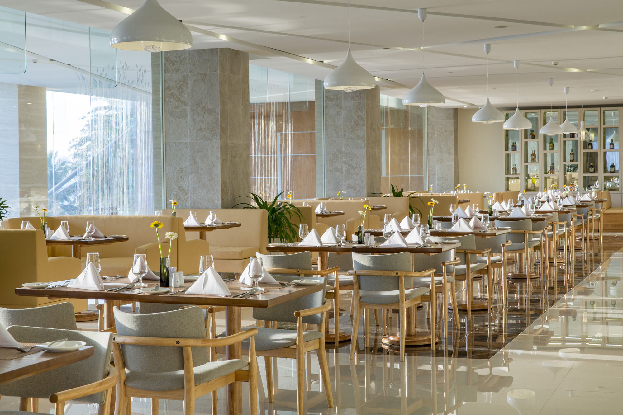 Фото Diamond Bay Nha Trang Hotel