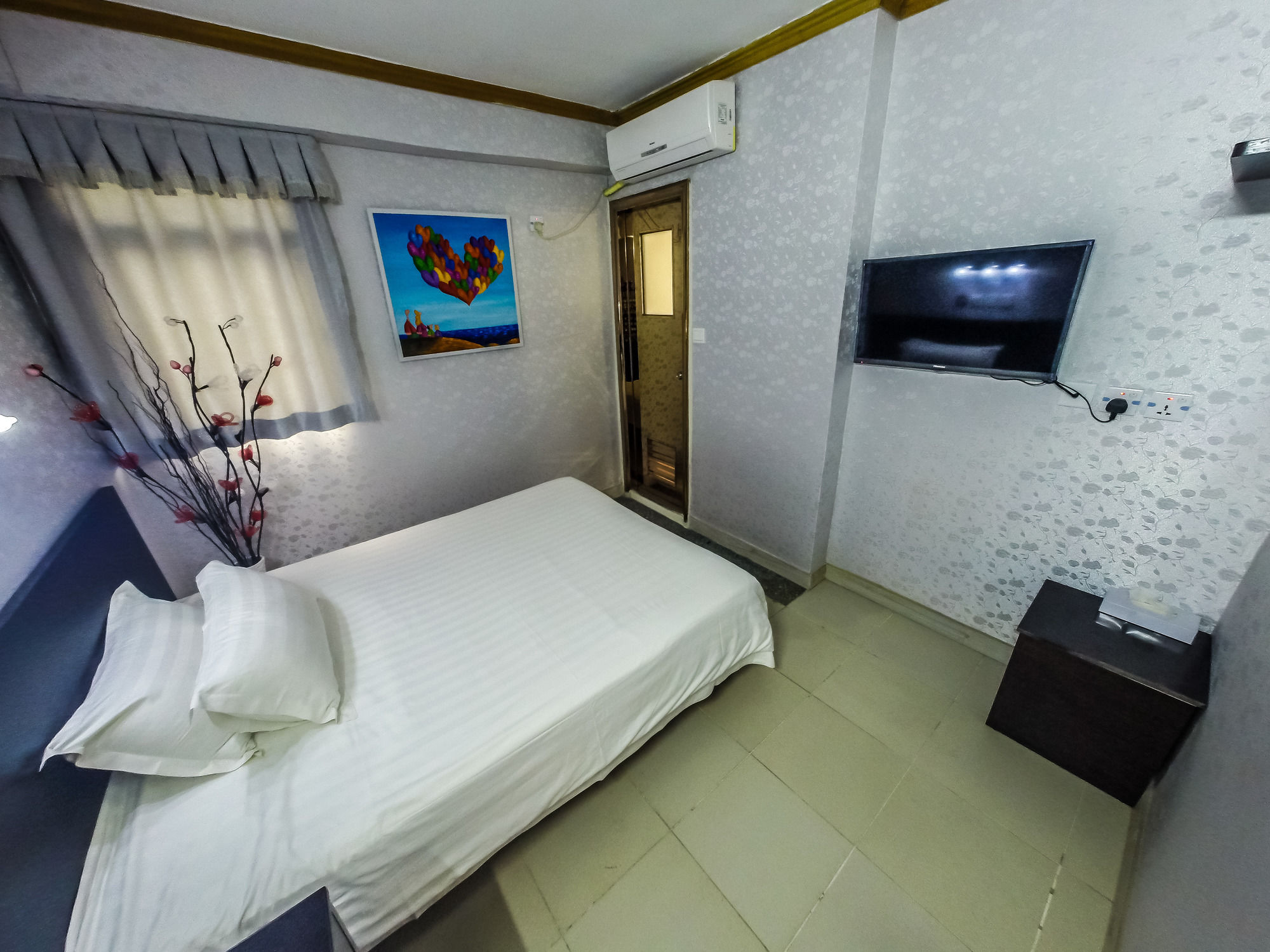 Фото Hotel Hou Kong