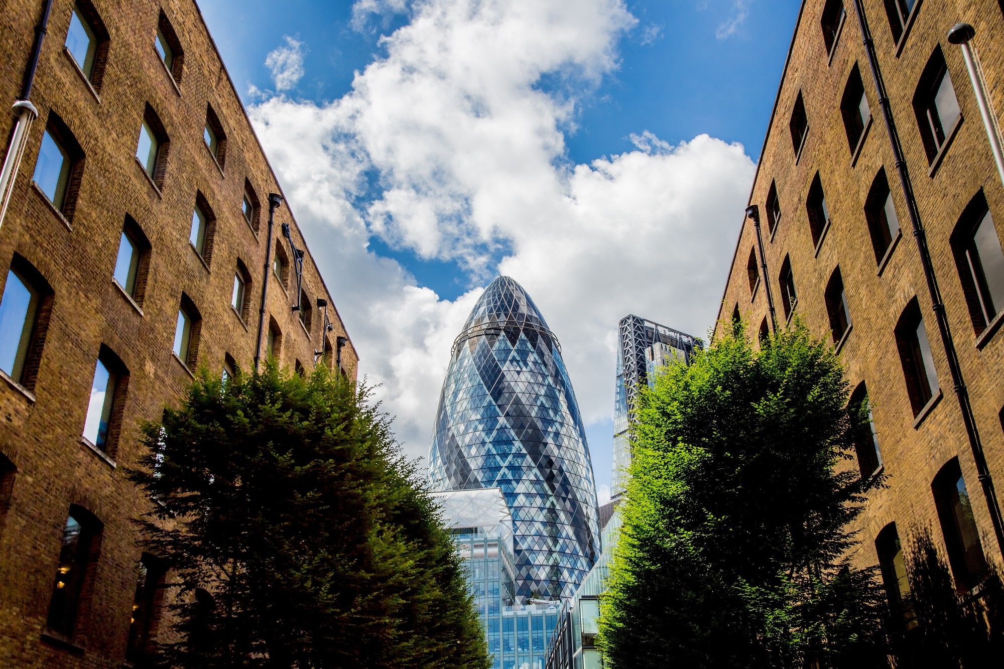 Фото Devonshire Club & Hotel