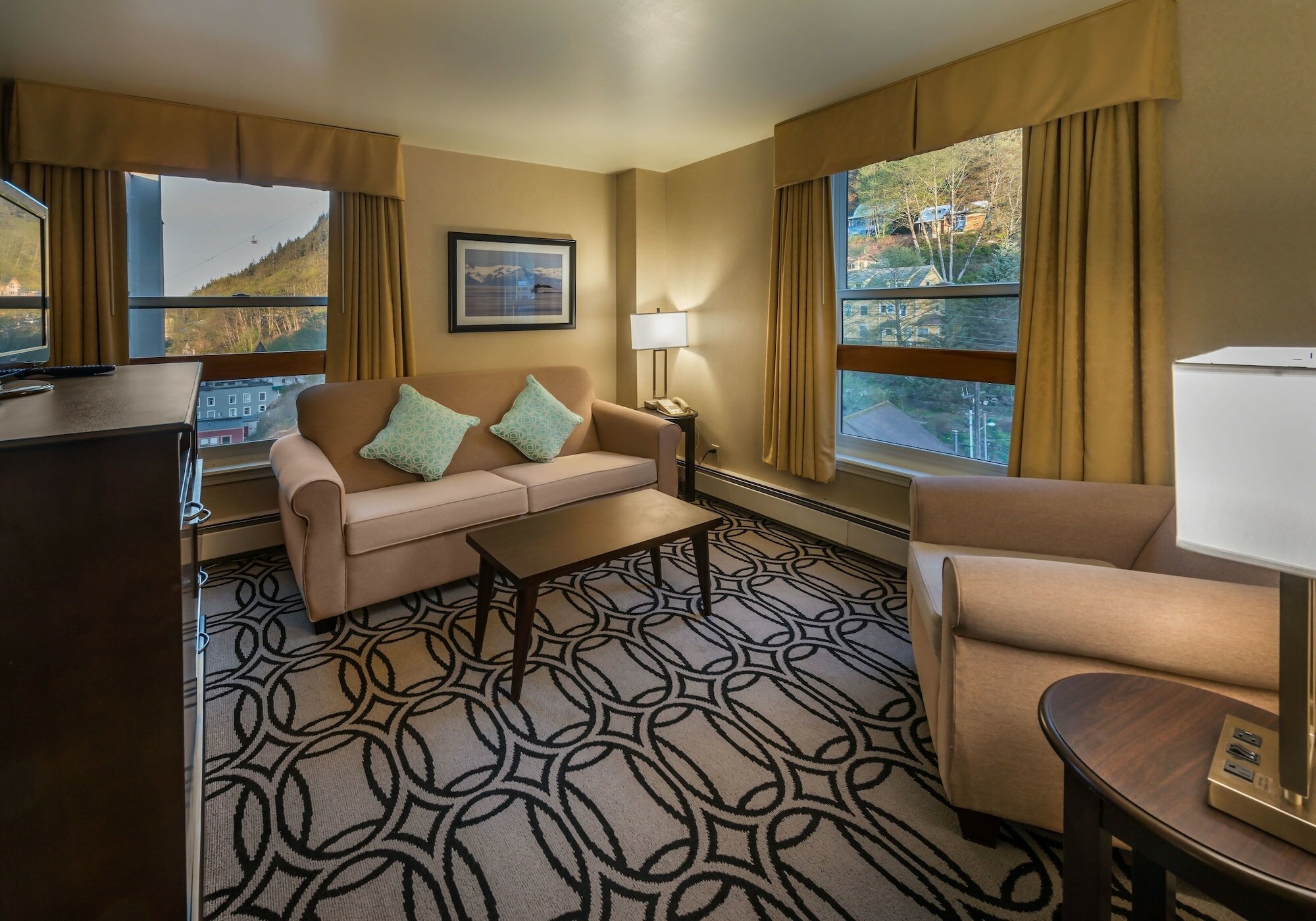 Фото Baranof Downtown, Bw Signature Collection