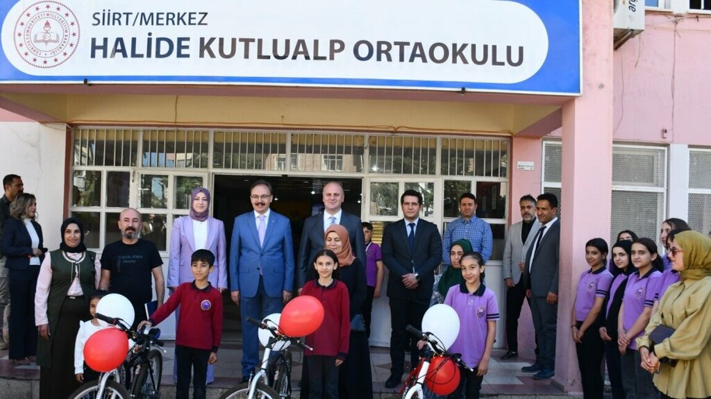 School Halide Kutlualp Middle School, Siirt, photo