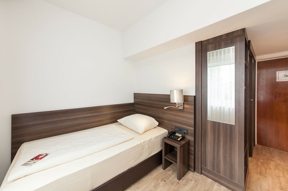 Фото Novum Hotel Continental Frankfurt