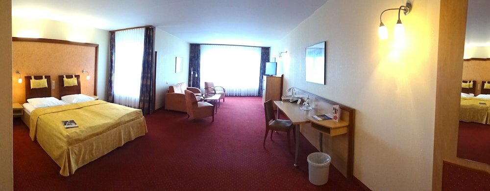 Фото Hotel Ascot-Bristol