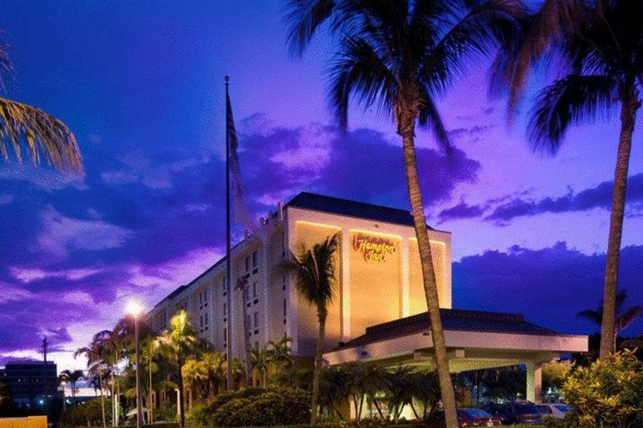 Фото Hampton Inn Miami-Airport West