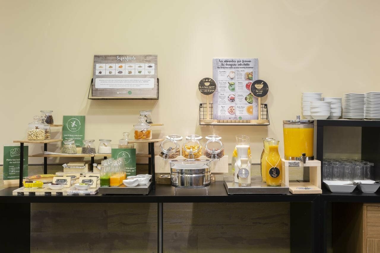 Фото Petit Palace Tres Cruces