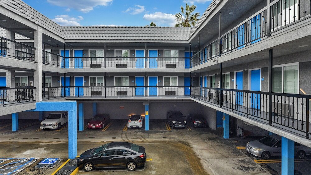 Фото Hollywood Inn Express Lax