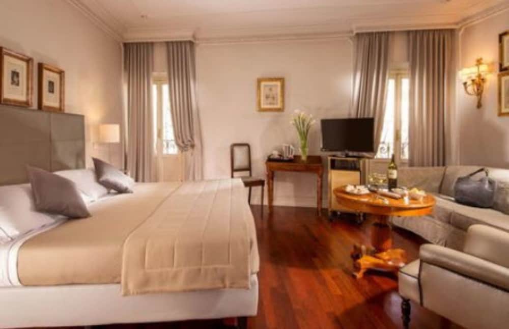 Фото Hotel Alexandra