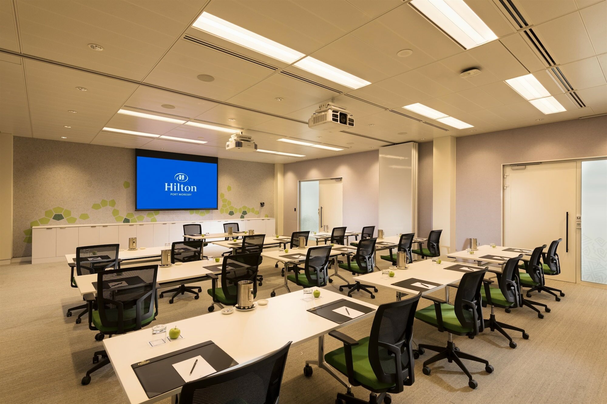 Фото Hilton Port Moresby